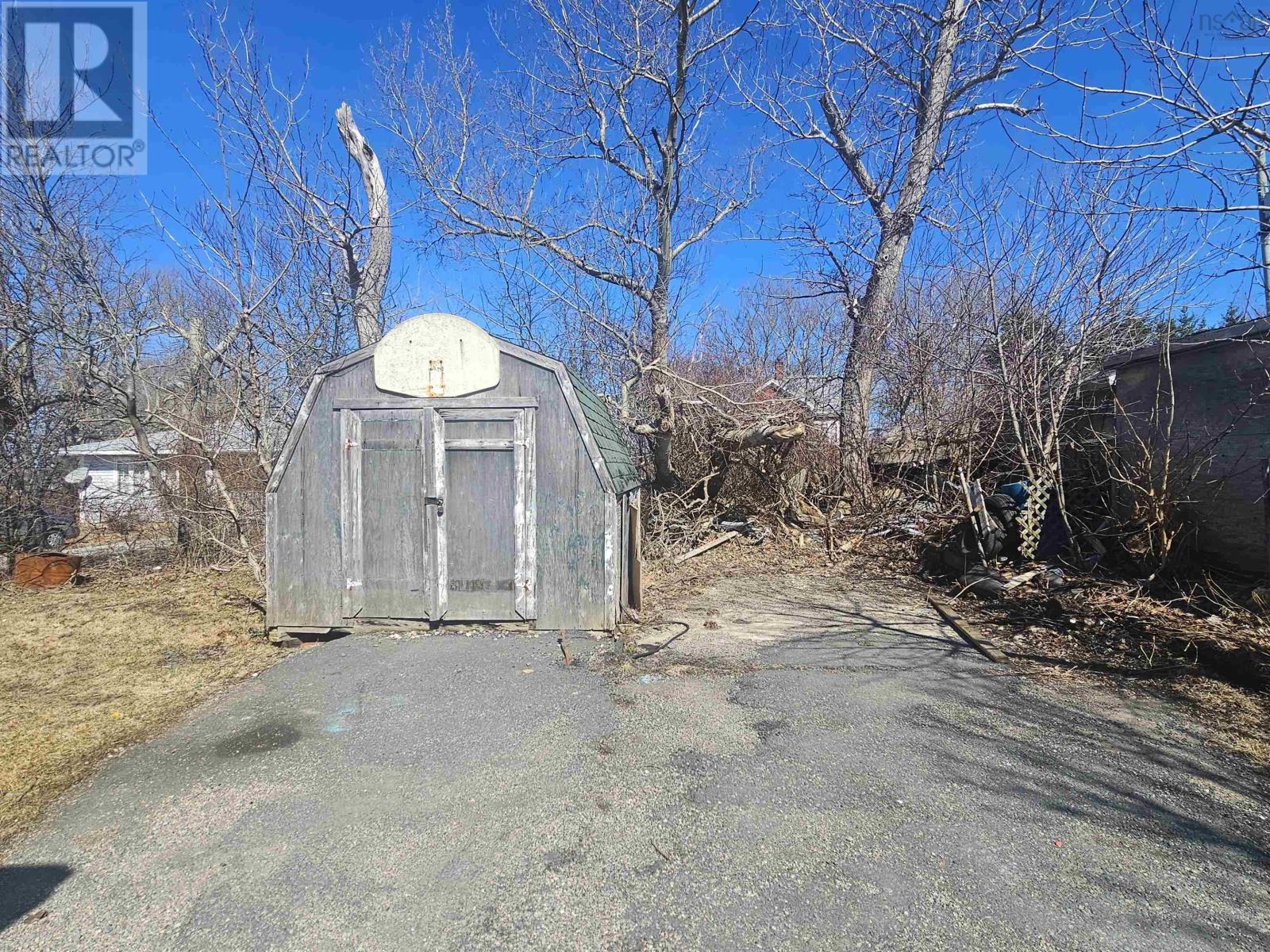 Property 27 of 27 of 105 Mitchell Avenue