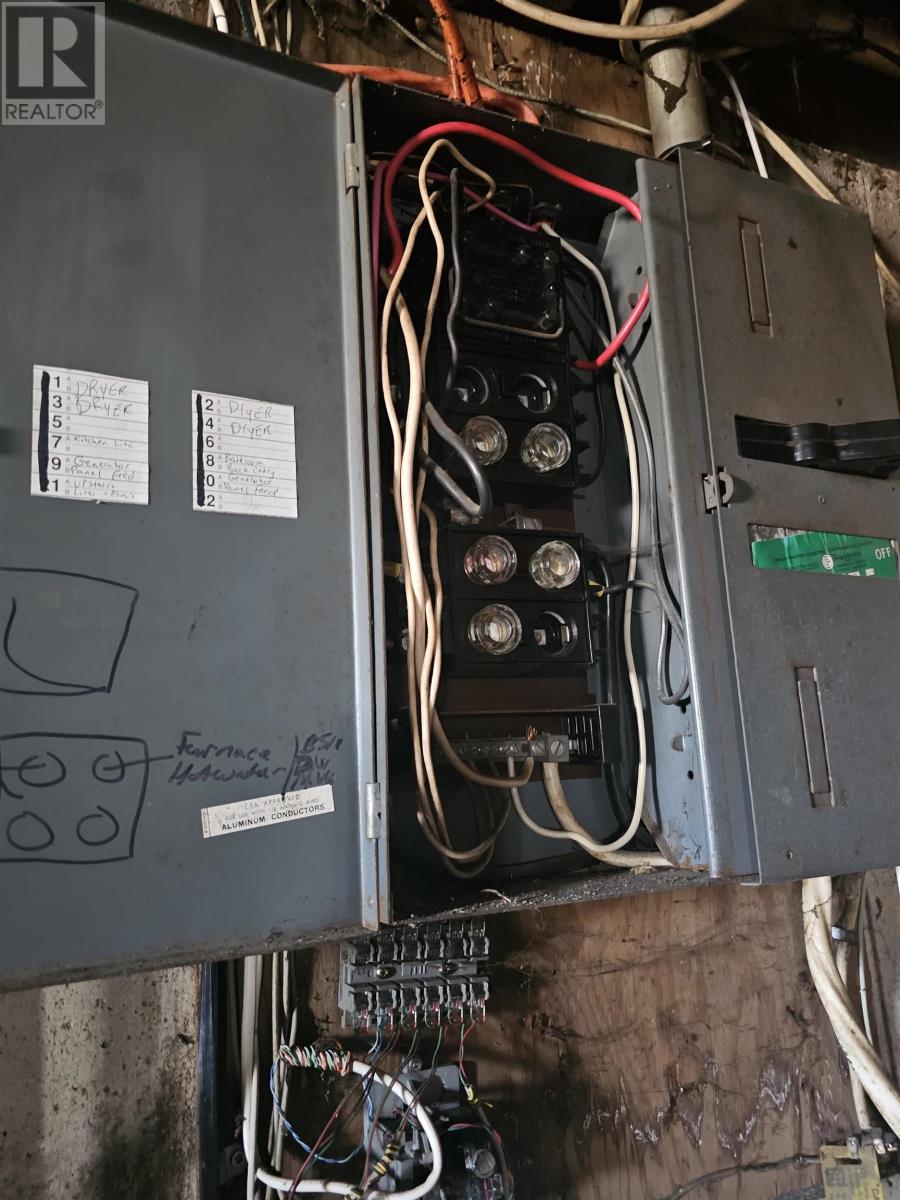 Property 25 of 27 of 105 Mitchell Avenue