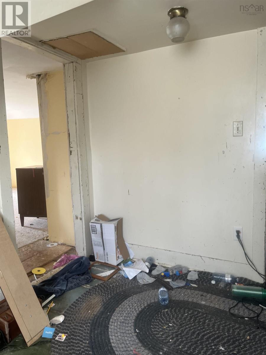 Property 9 of 10 of 4186 Highway 201