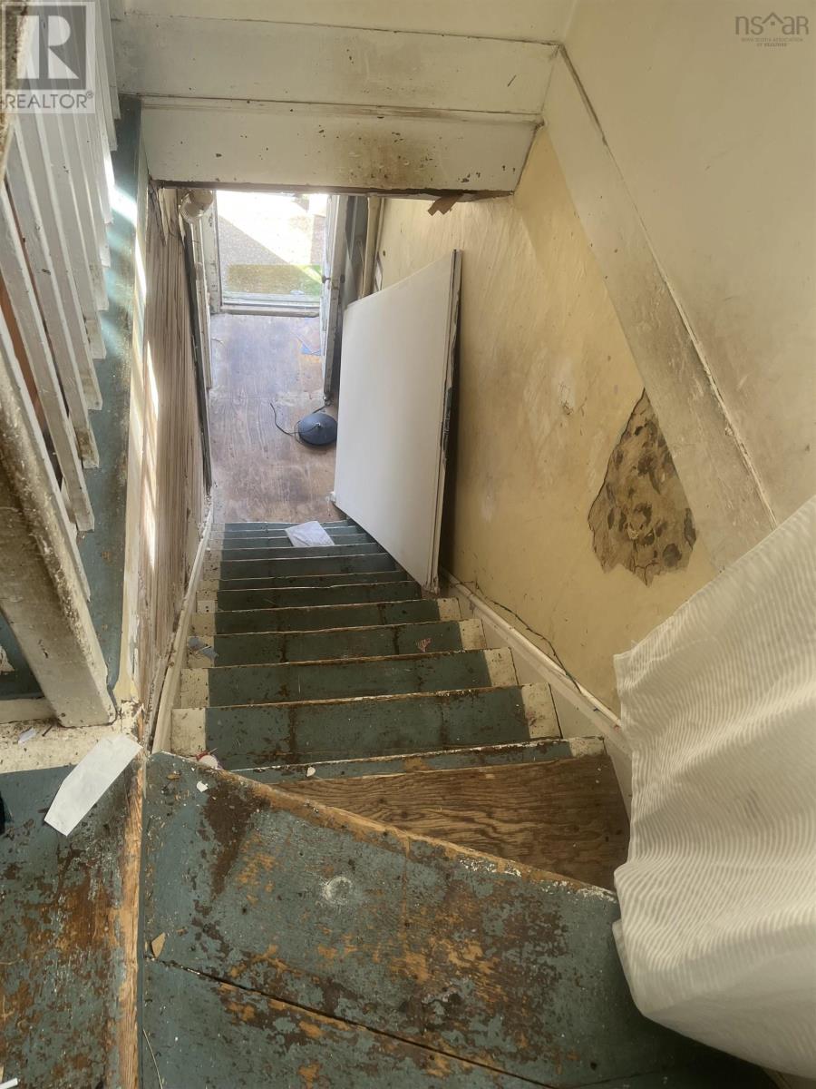 Property 8 of 10 of 4186 Highway 201