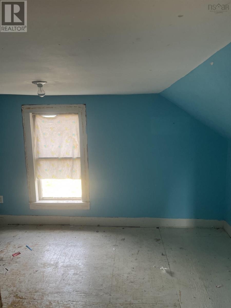 Property 3 of 10 of 4186 Highway 201