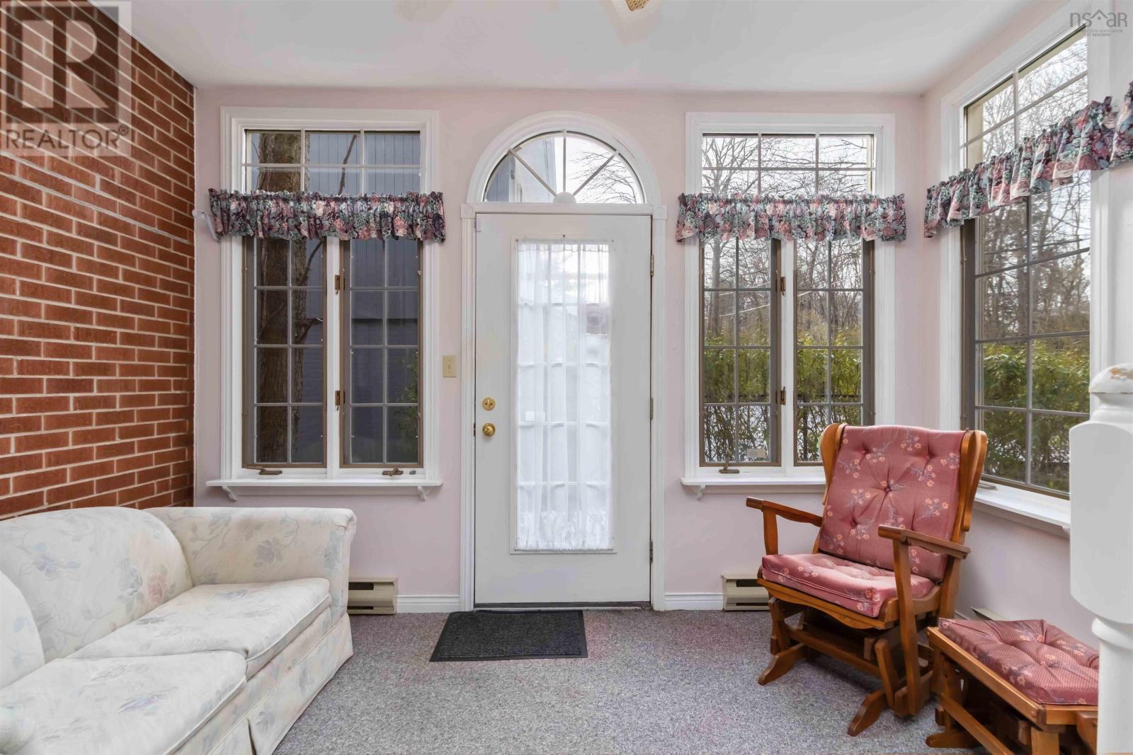 Property 20 of 44 of 71 Woodward Crescent