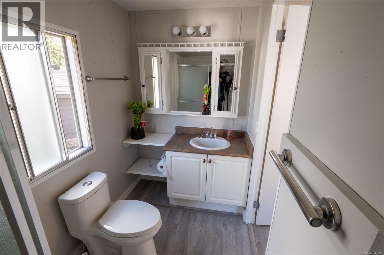 #8 7871 WEST COAST RD - 10