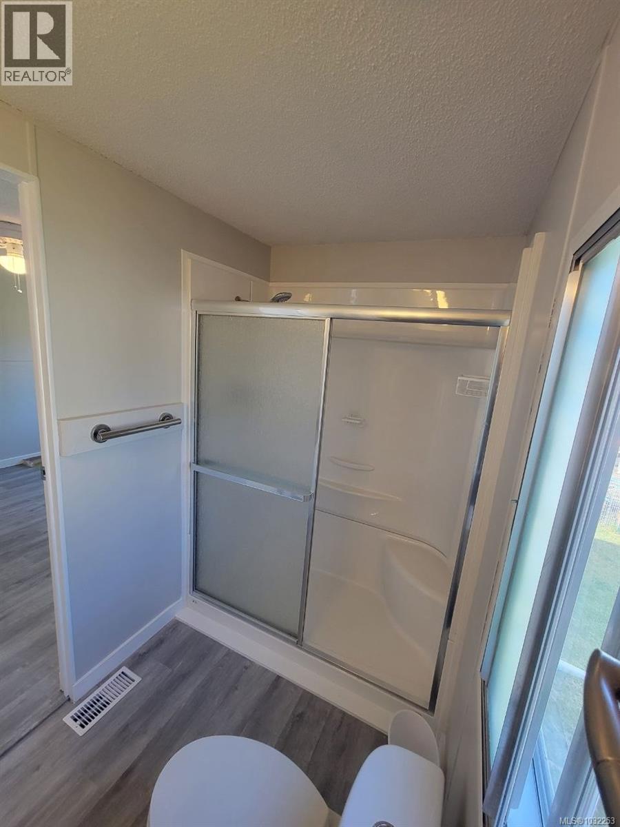 #8 7871 WEST COAST RD - 11