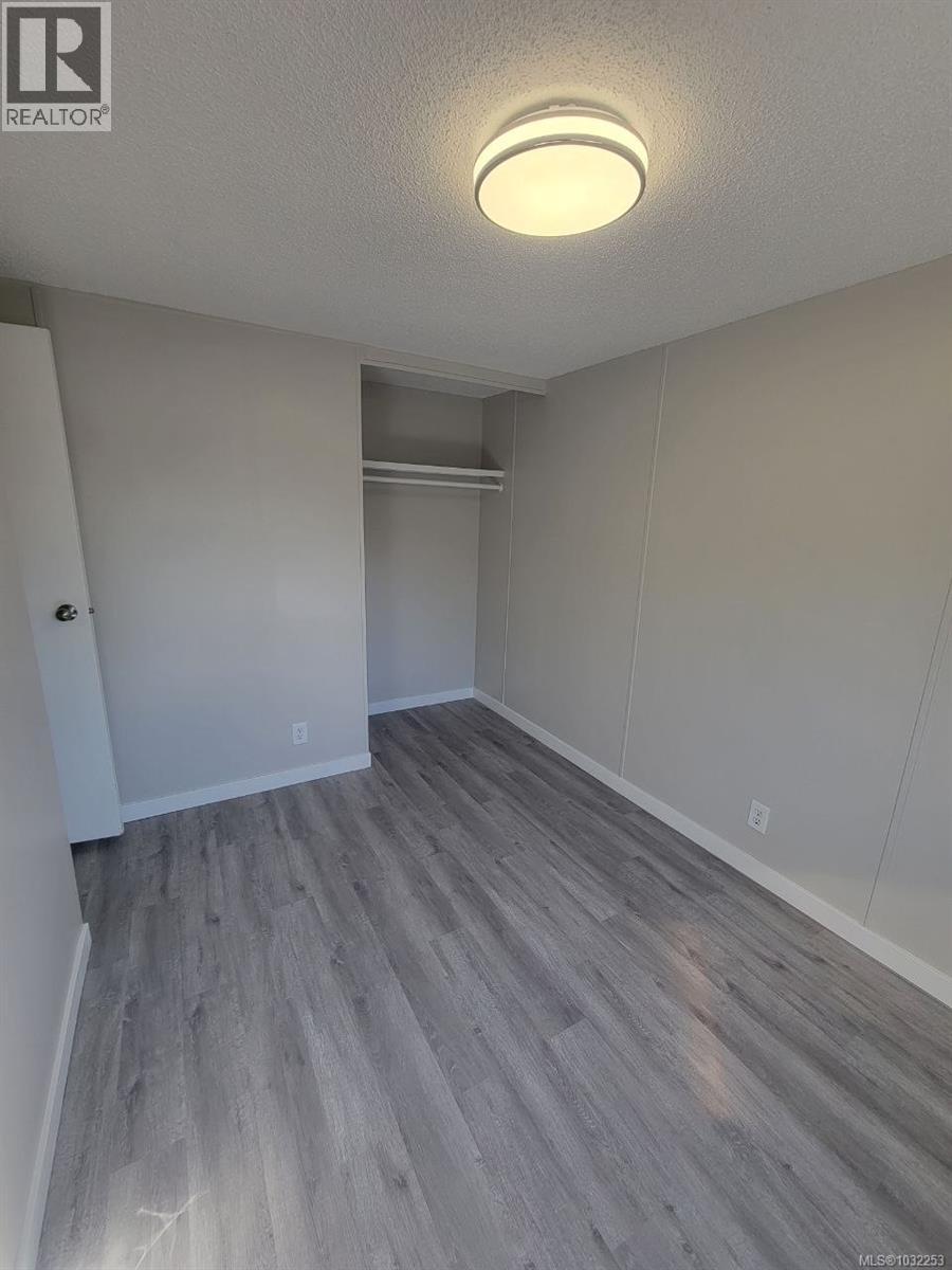 #8 7871 WEST COAST RD - 14