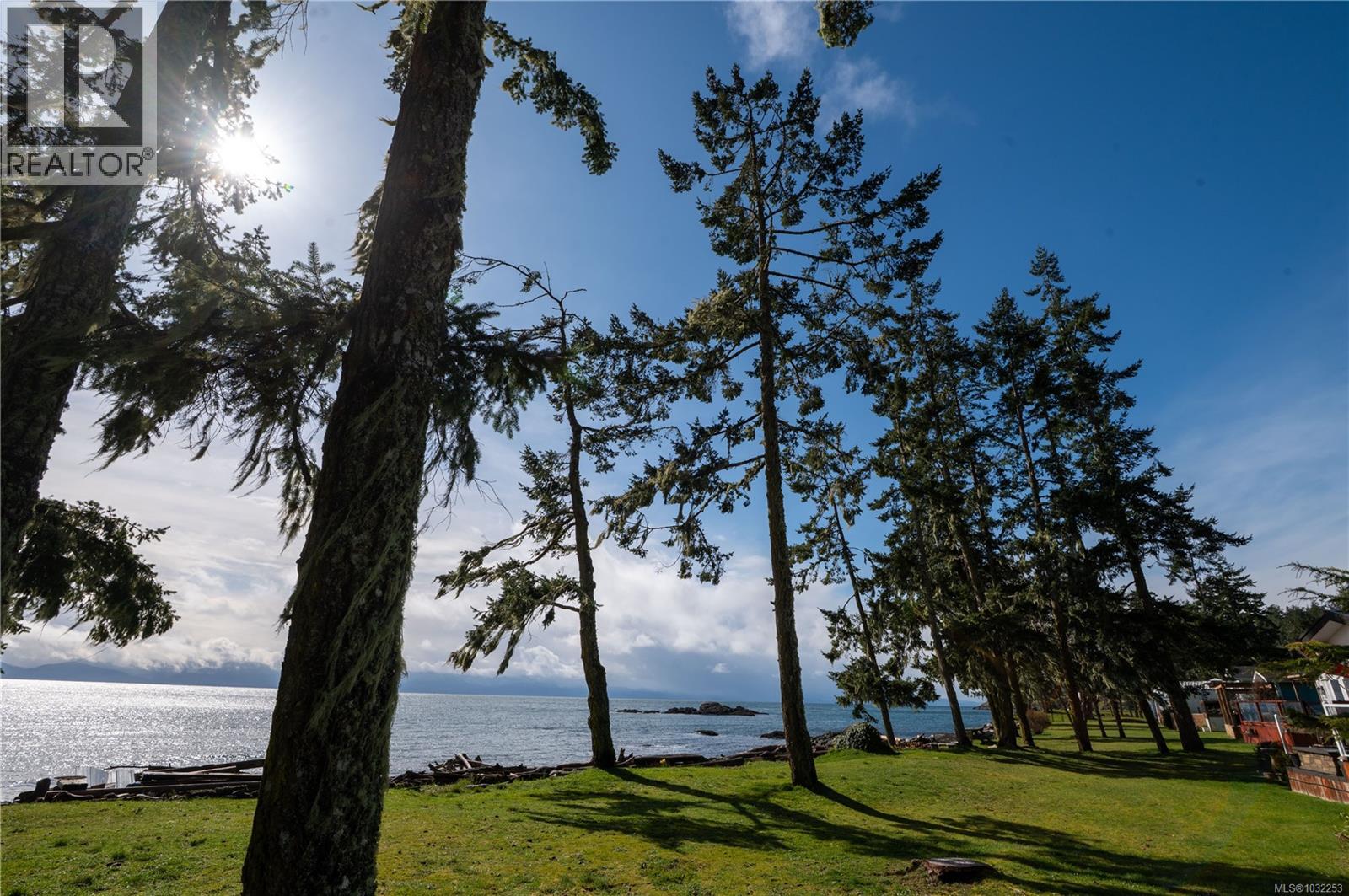 #8 7871 WEST COAST RD - 23