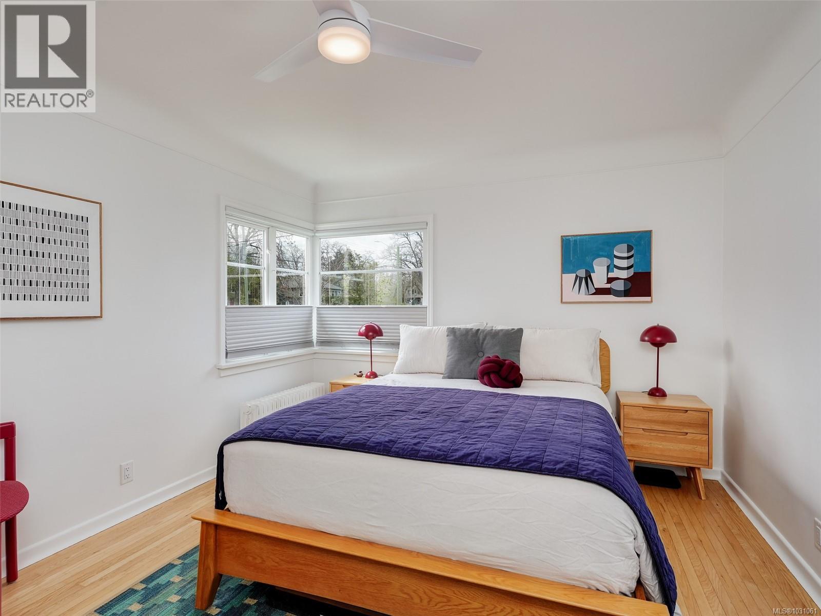  2420 Bowker Avenue, Oak Bay