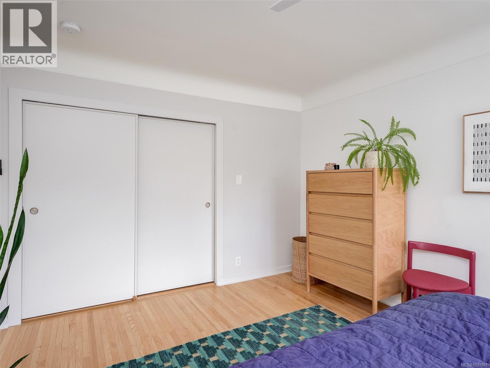  2420 Bowker Avenue, Oak Bay