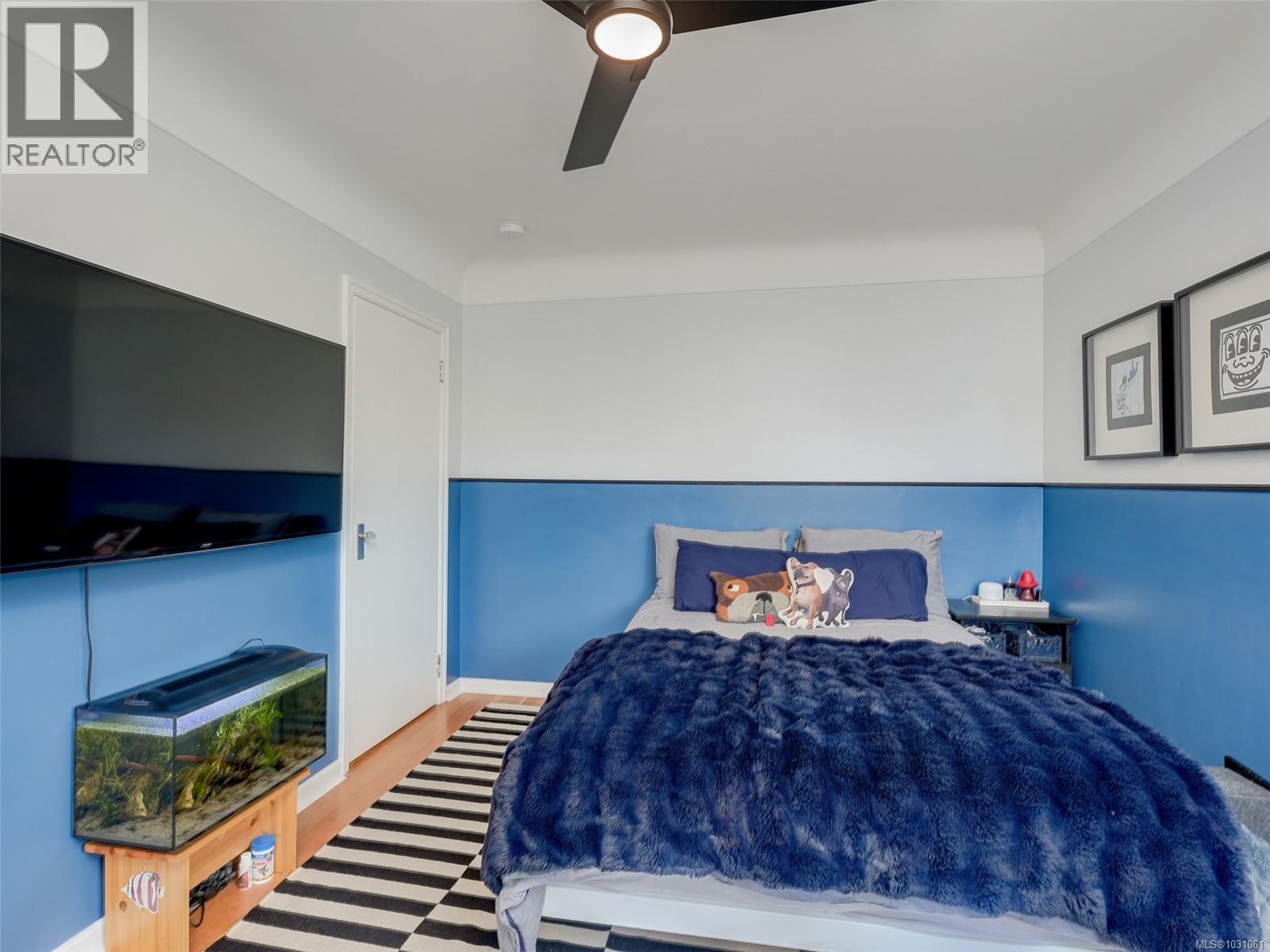  2420 Bowker Avenue, Oak Bay