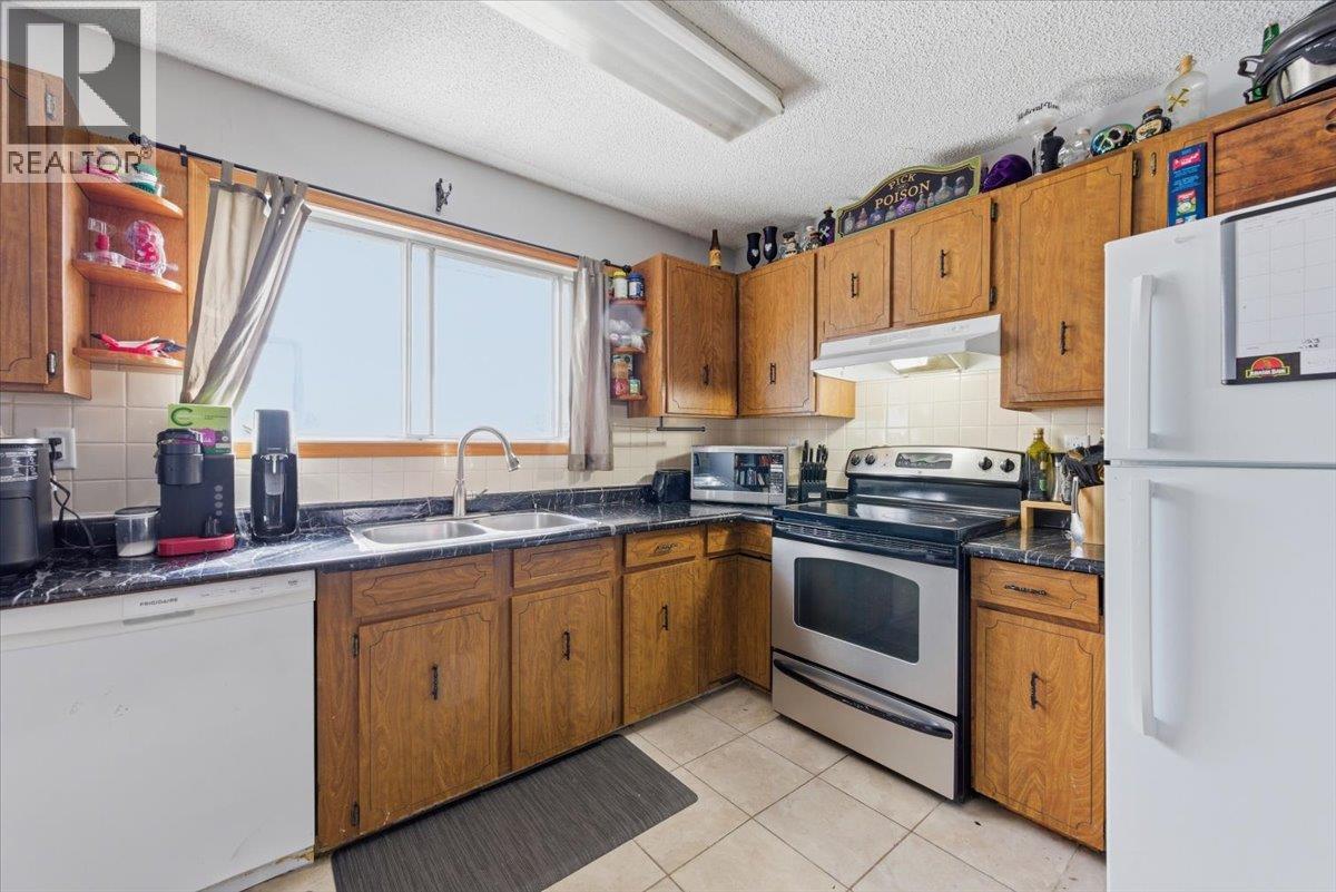 2002 21 Avenue, Vernon