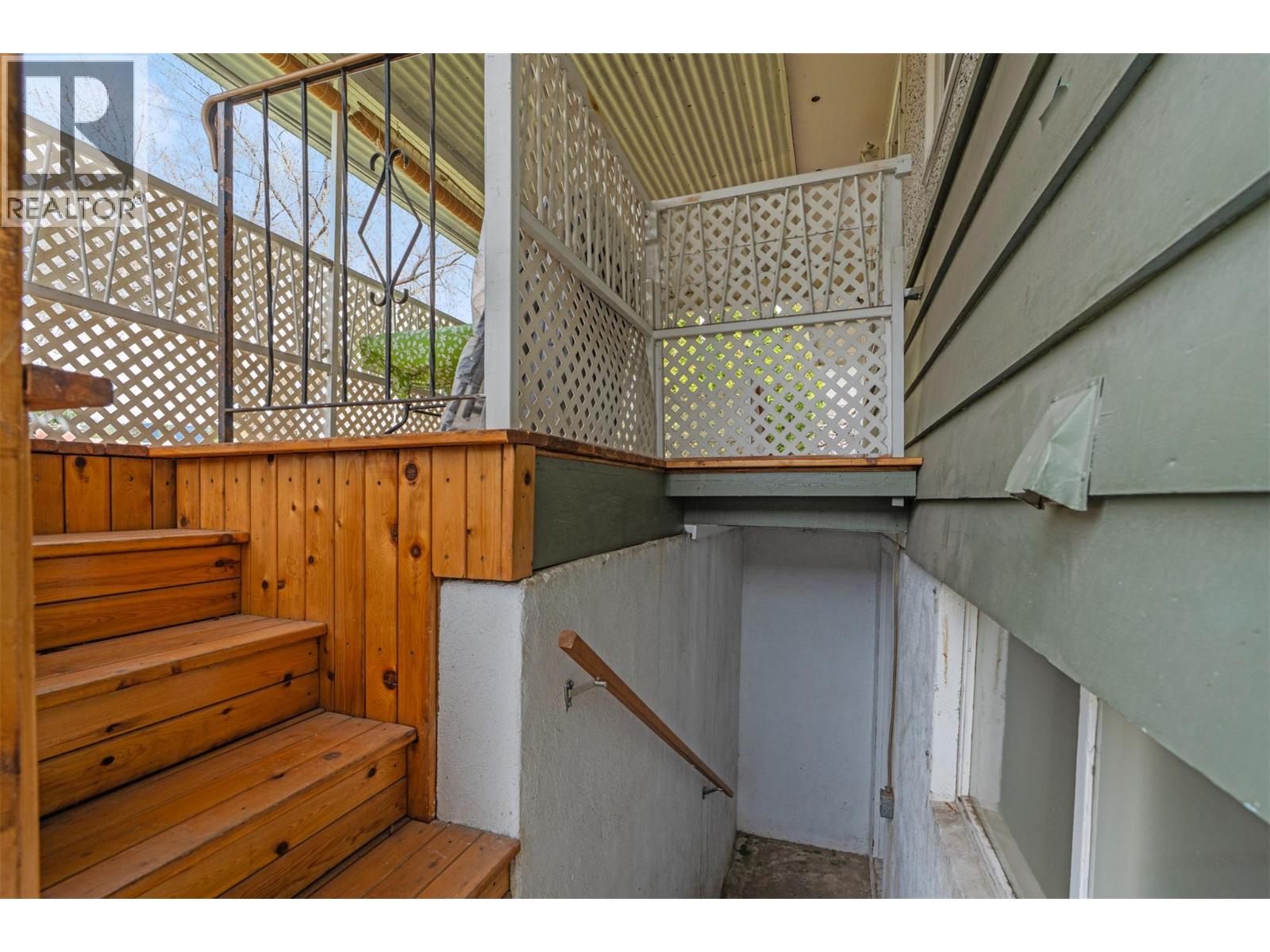 1509 37 Avenue, Vernon