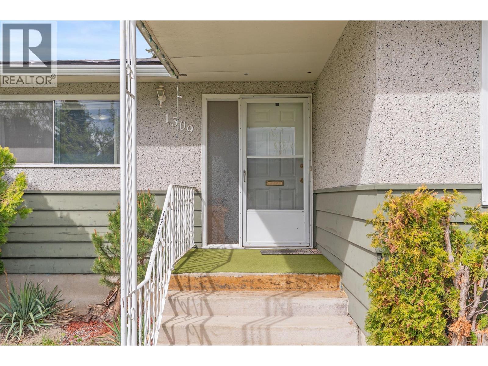1509 37 Avenue, Vernon