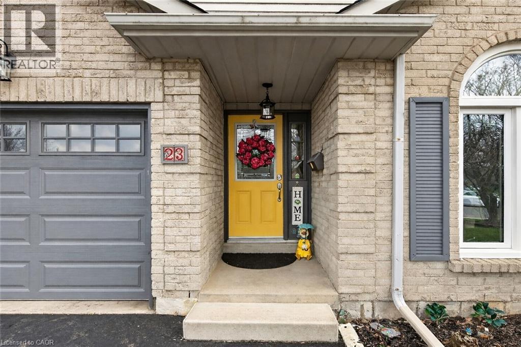 23 JULIEBETH Drive, Hamilton, Ontario L9B2N6 - Photo 4
