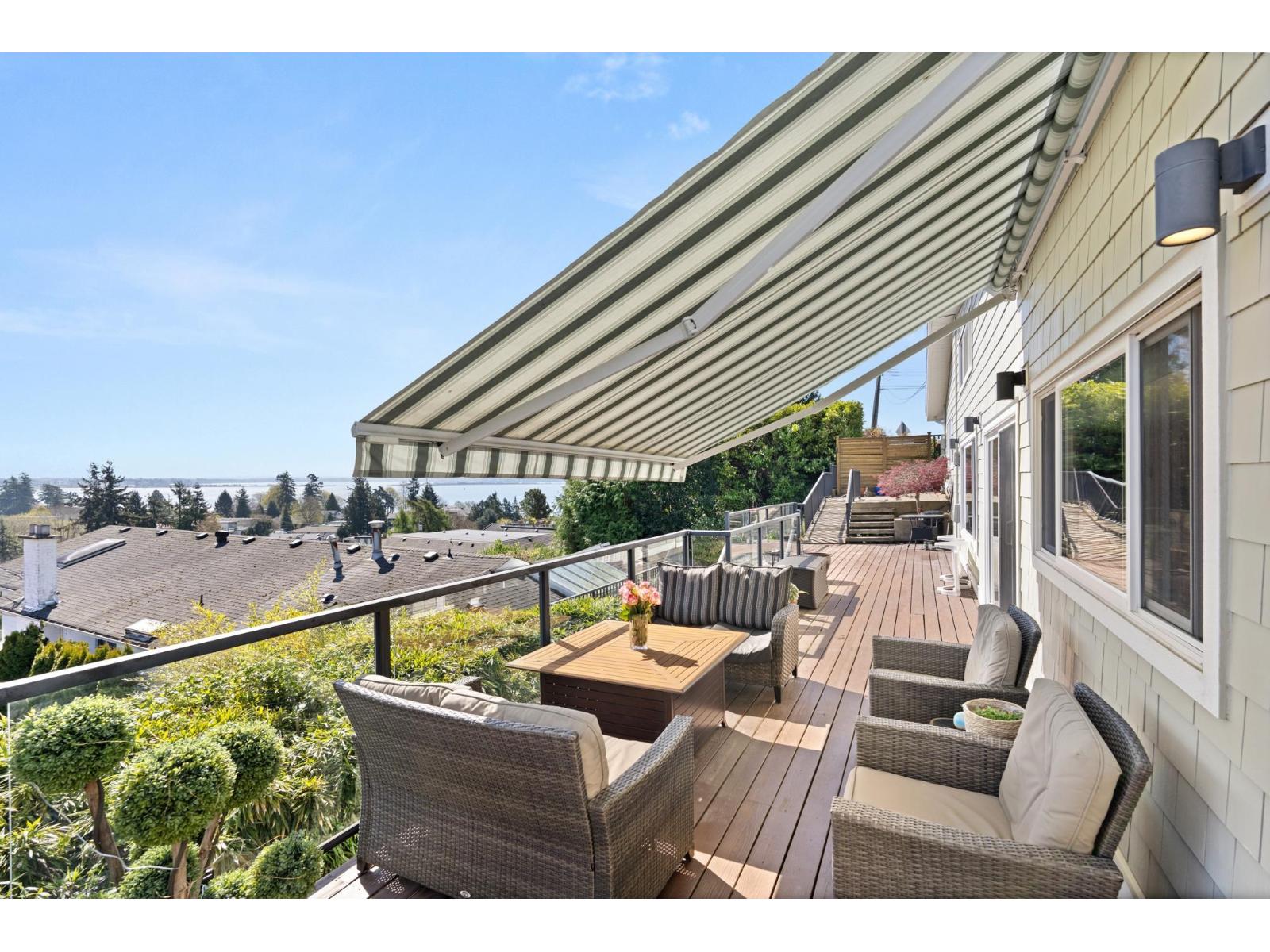 15535 ROYAL AVENUE, White Rock