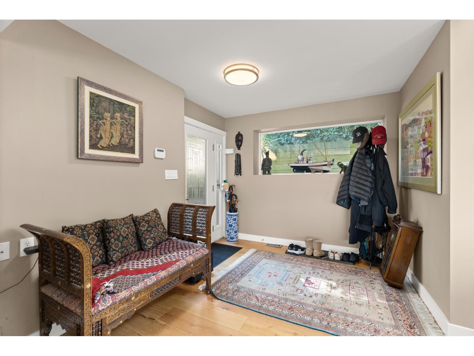 15535 ROYAL AVENUE, White Rock