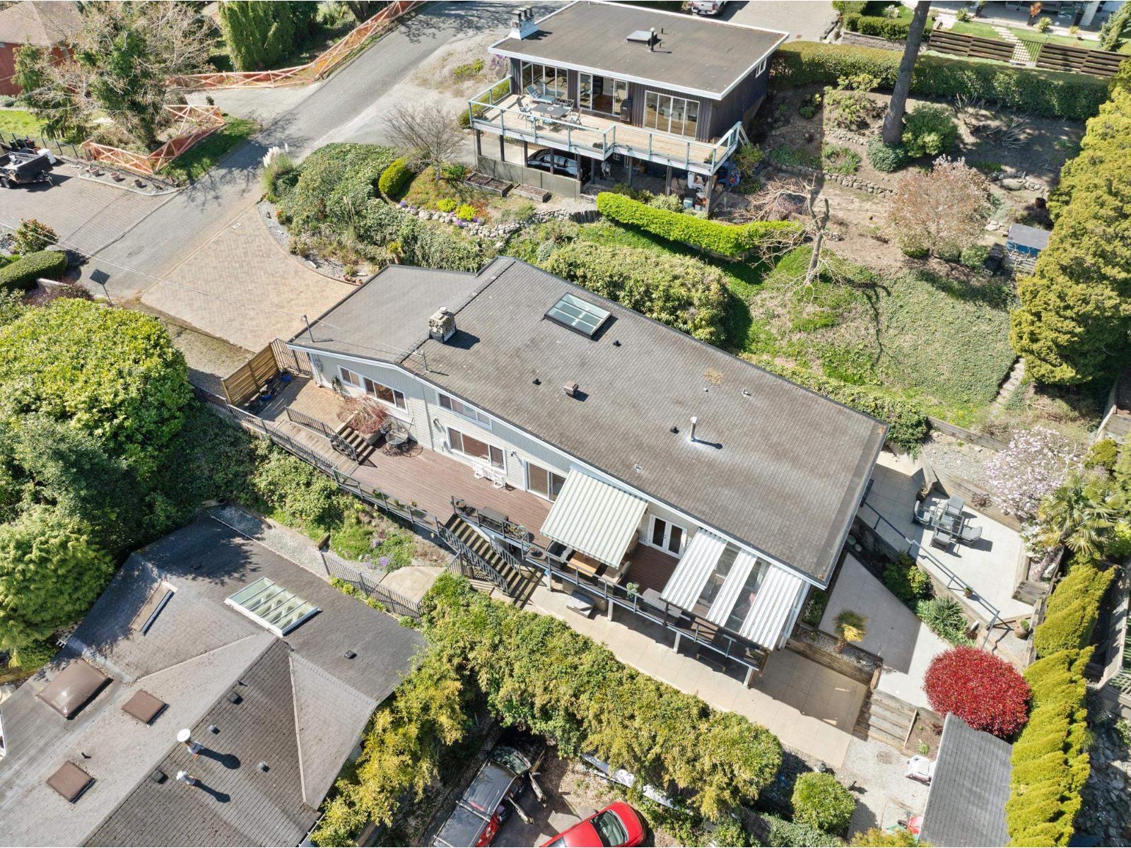15535 ROYAL AVENUE, White Rock