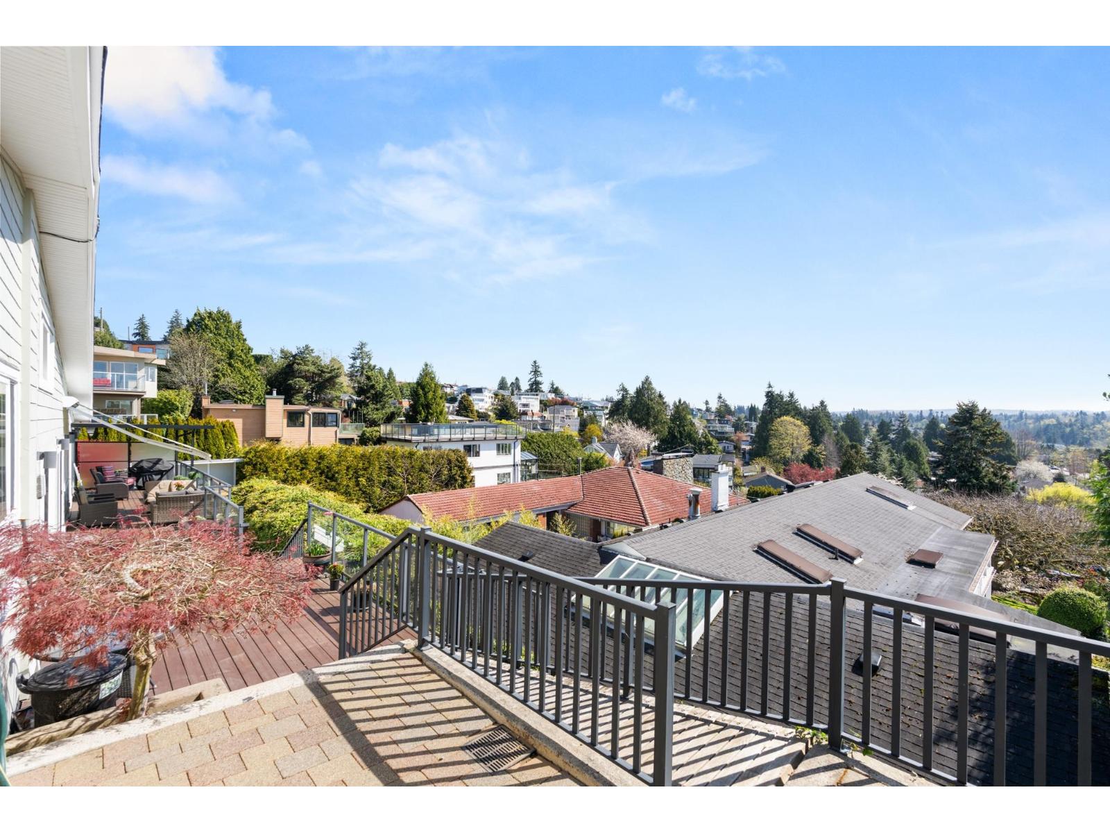 15535 ROYAL AVENUE, White Rock