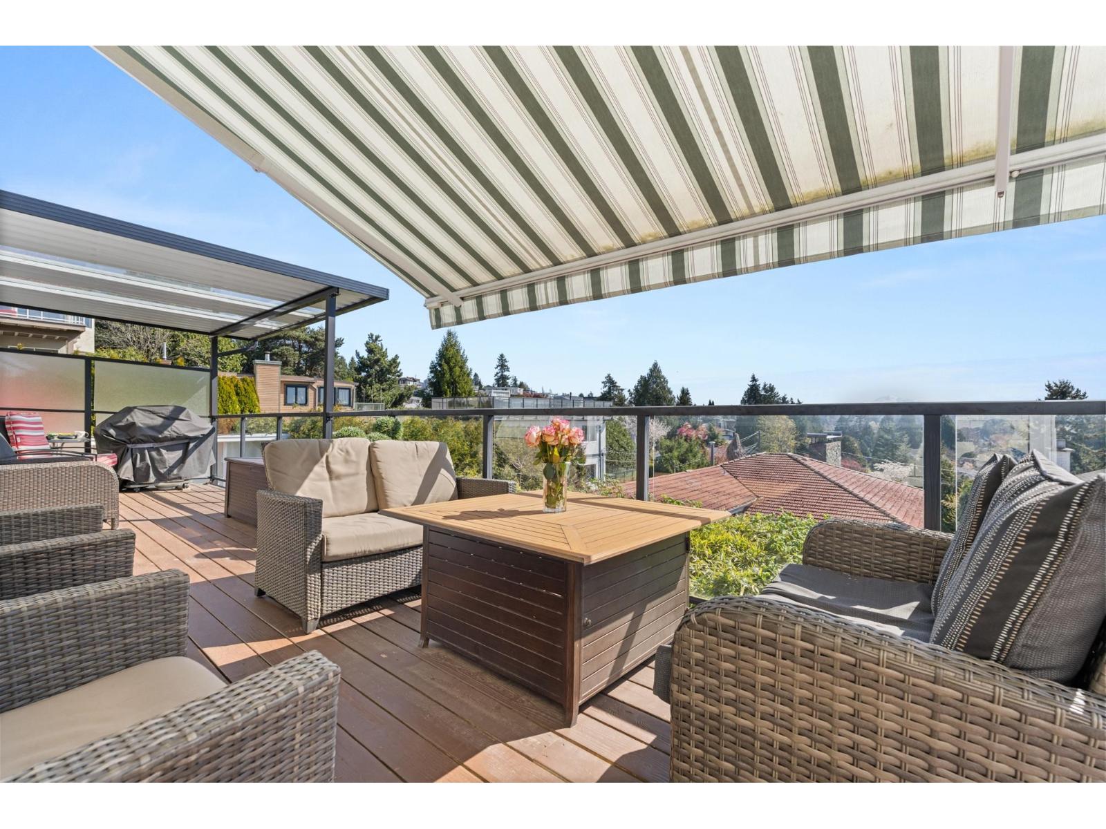 15535 ROYAL AVENUE, White Rock
