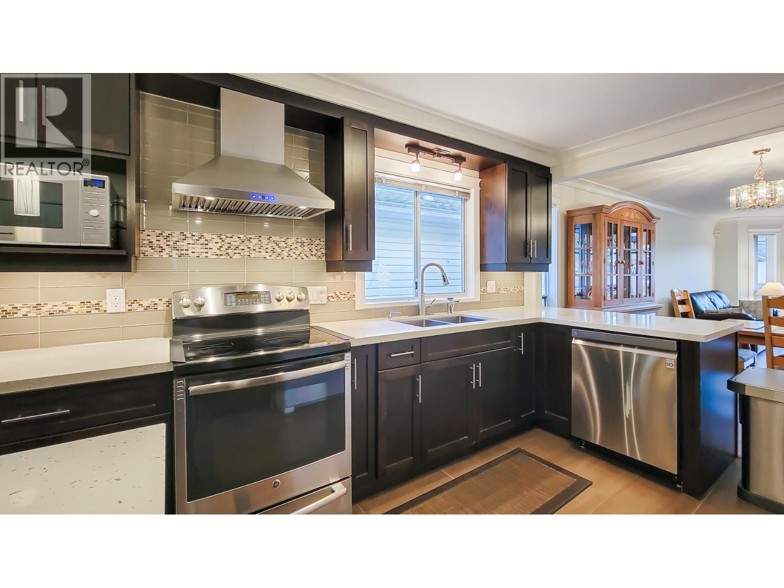 3153 JERVIS STREET, Port Coquitlam