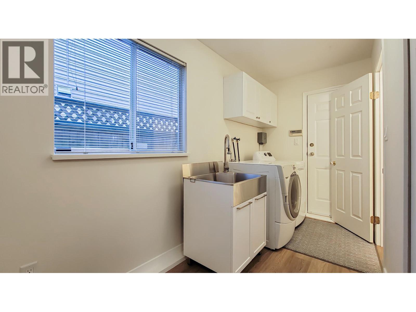 3153 JERVIS STREET, Port Coquitlam