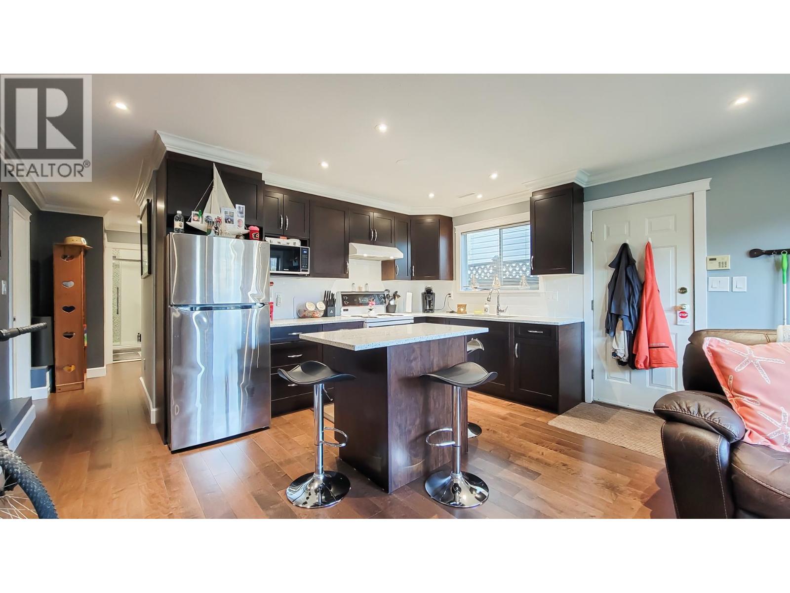 3153 JERVIS STREET, Port Coquitlam