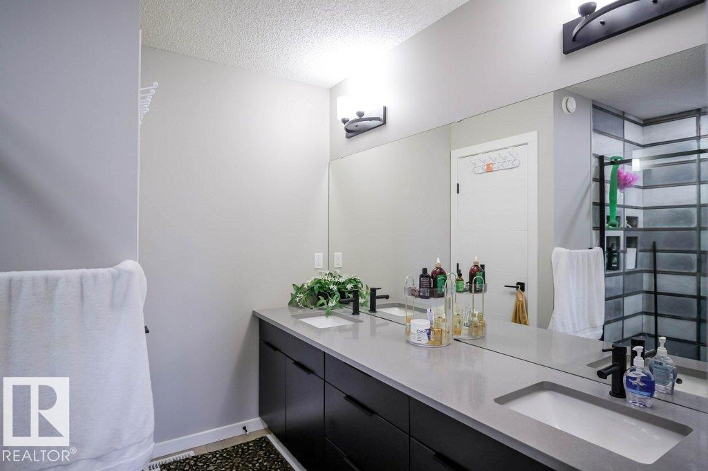 266 CHARLESWORTH DR SW - 22