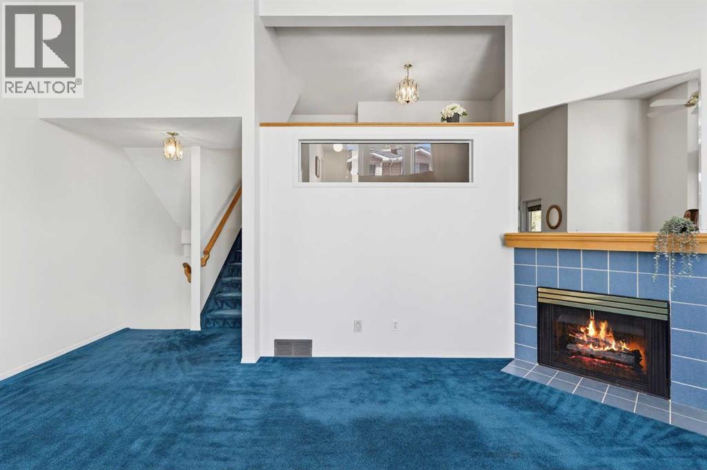 Single Family House 4 Level for Sale in  Hawkstone Manor NW Hawkwood Calgary 