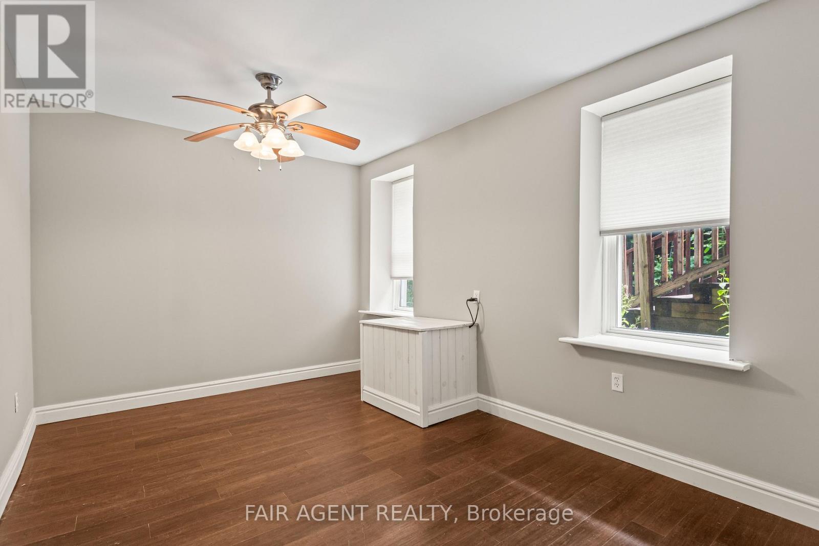 26 DALY AVENUE — photo 36