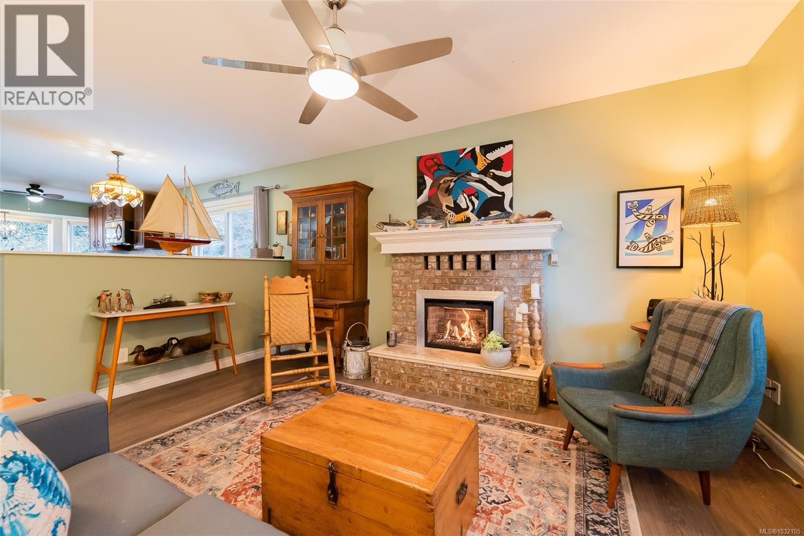 4080 Salal Dr - 16