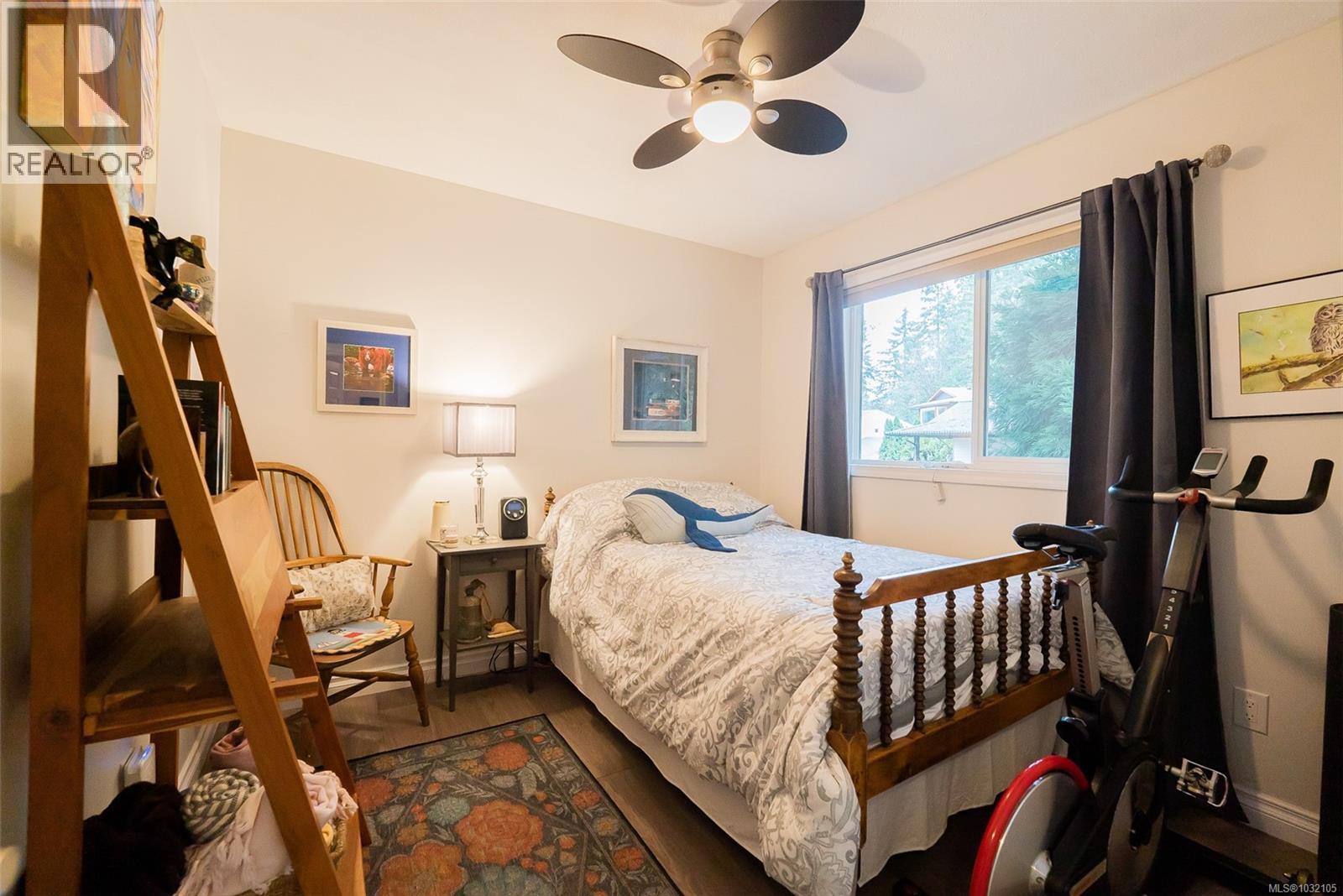 4080 Salal Dr - 27