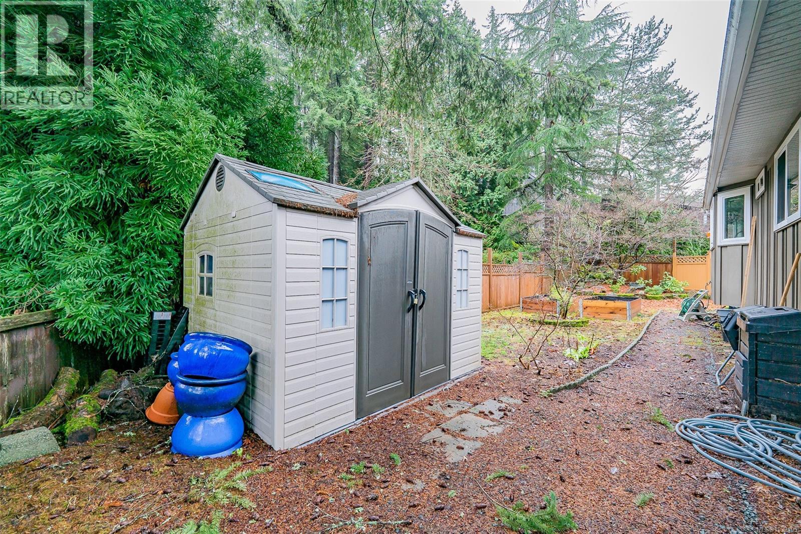 4080 Salal Dr - 39
