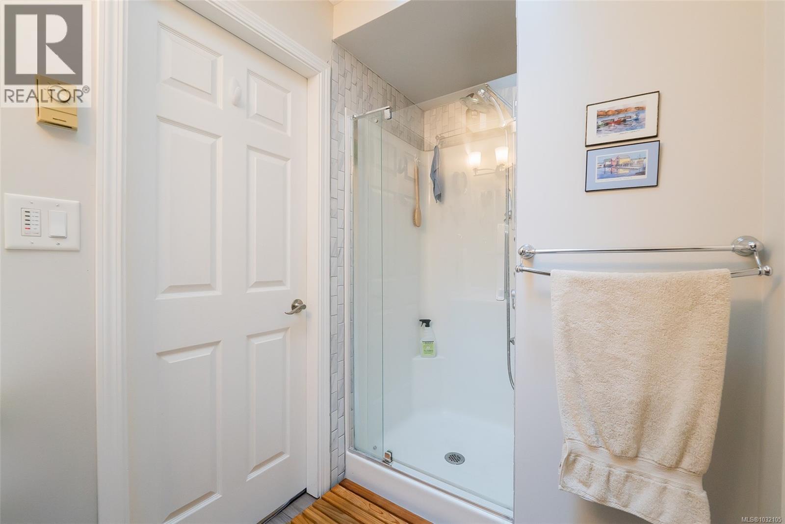 4080 Salal Dr - 31