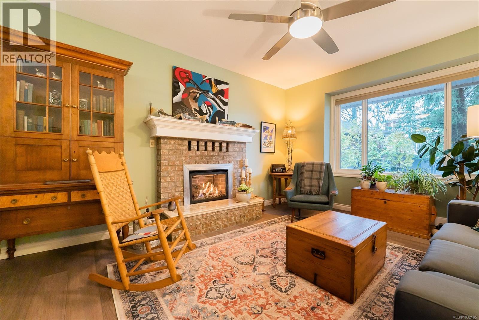 4080 Salal Dr - 15