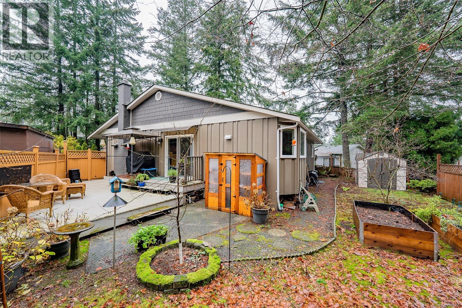 4080 Salal Dr - 8