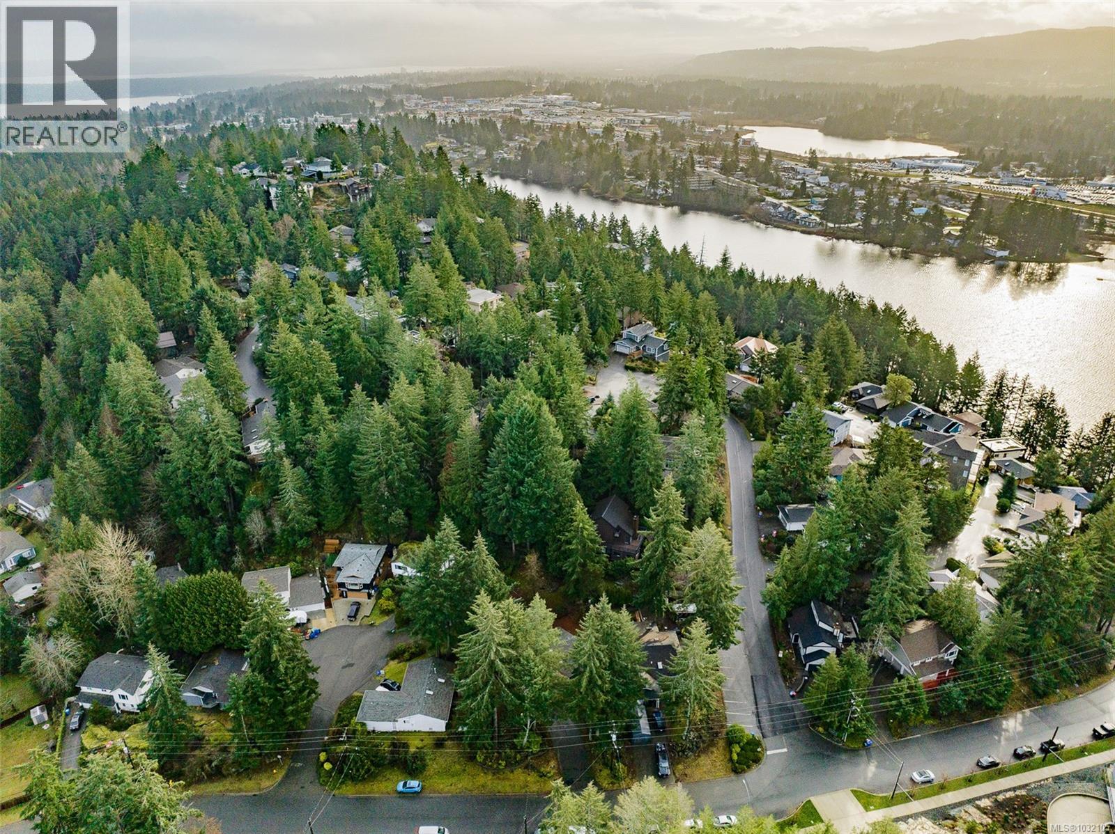 4080 Salal Dr - 44