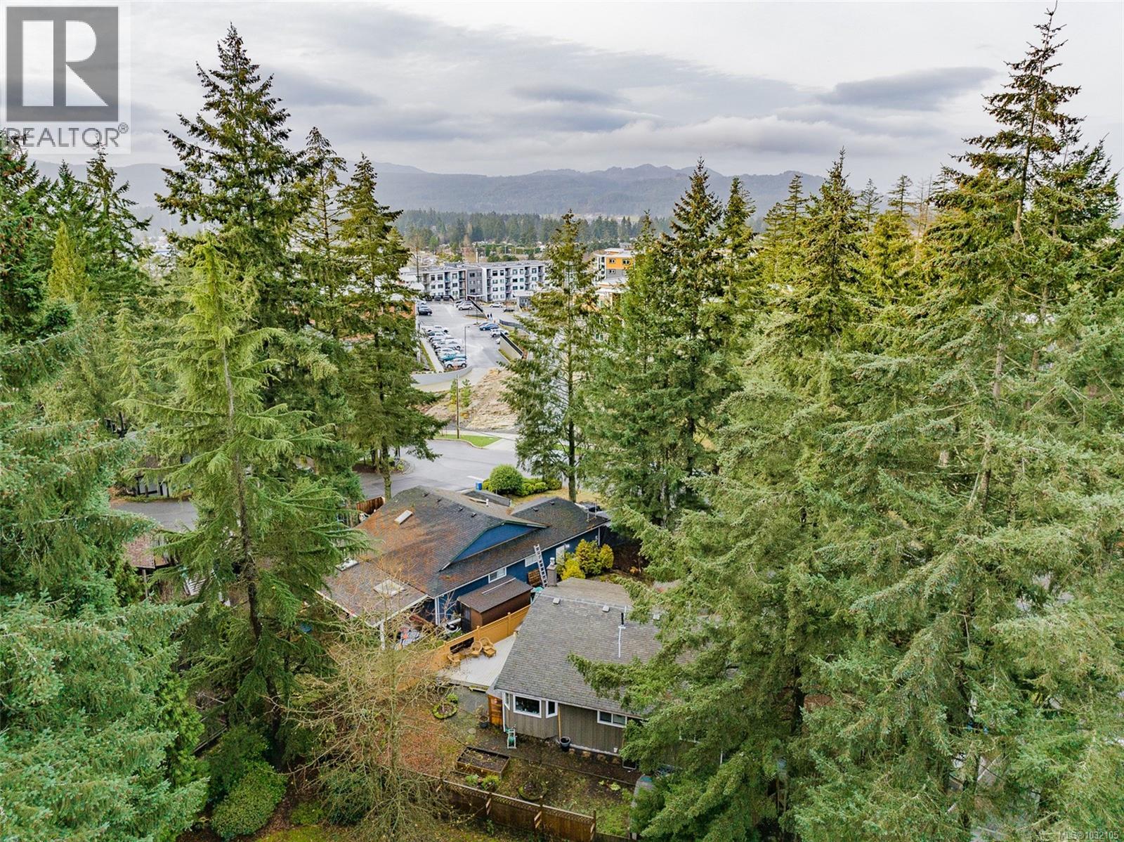 4080 Salal Dr - 43