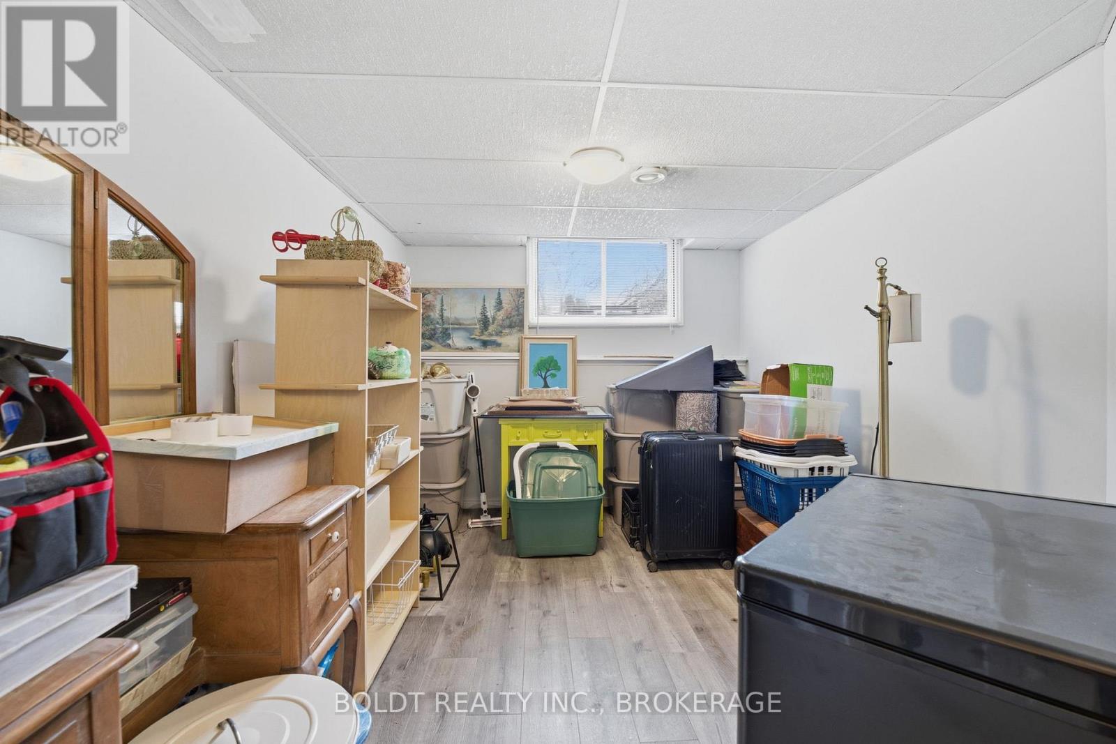 2nd bedroom down used for storage