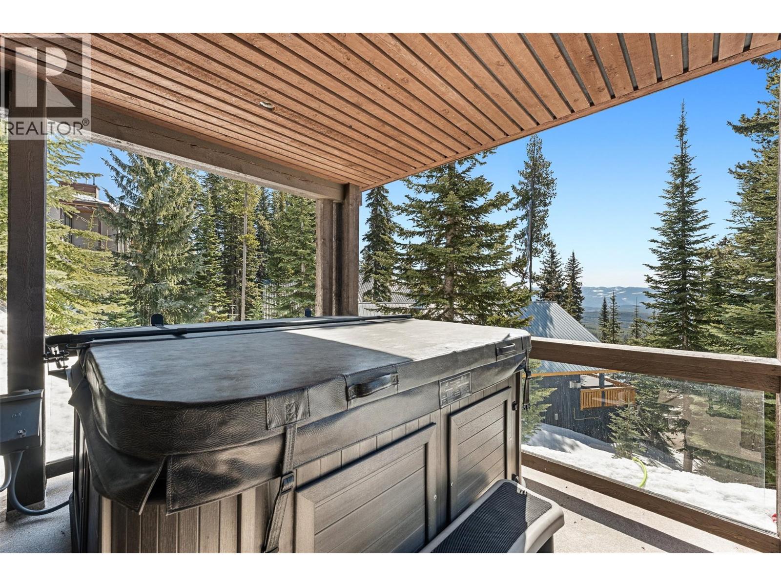 5895 Snow Pines Way Unit# 2, Big White