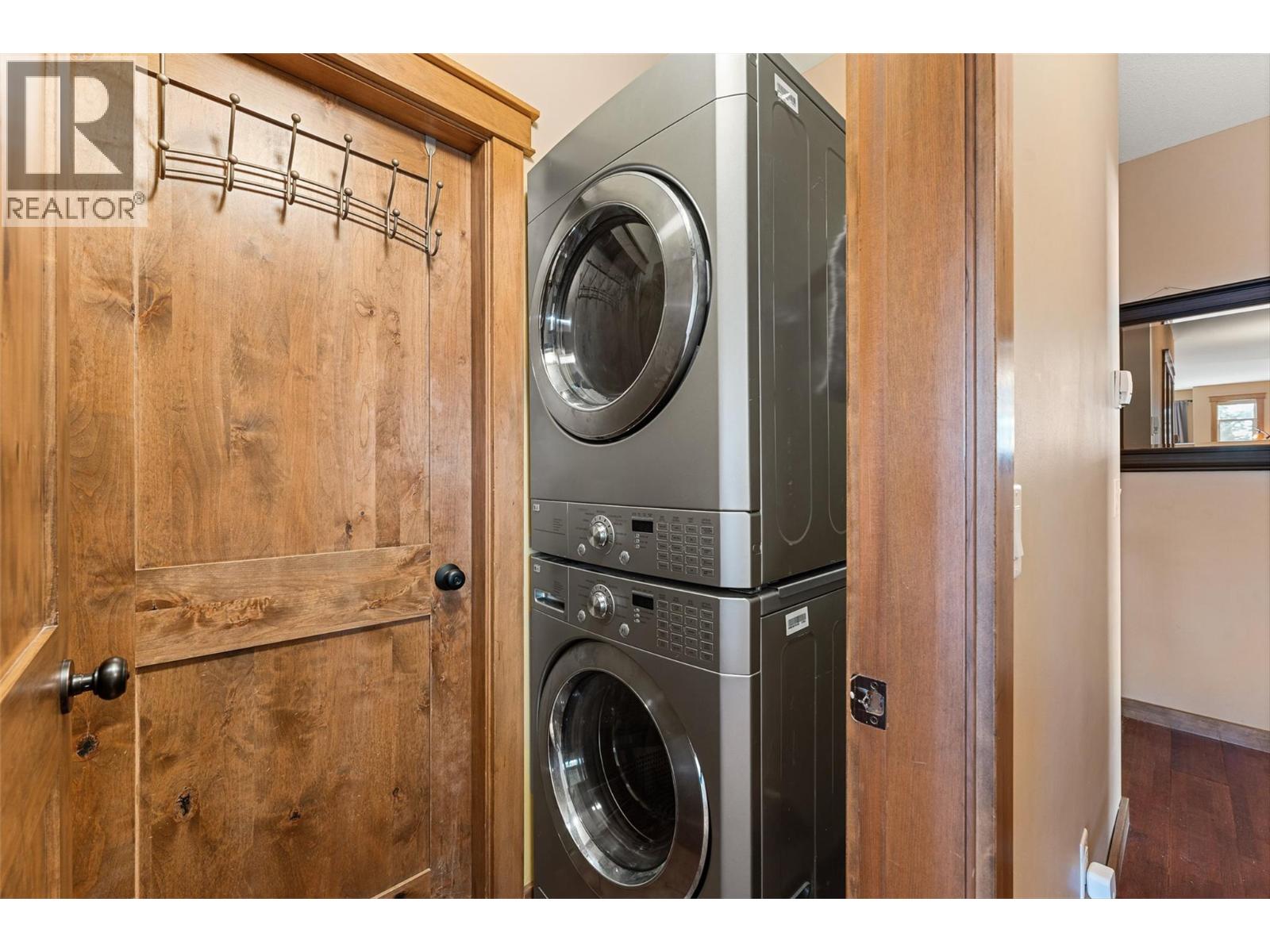 5895 Snow Pines Way Unit# 2, Big White