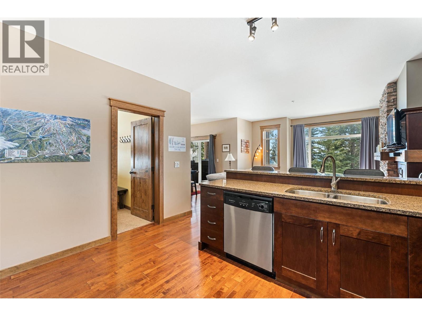 5895 Snow Pines Way Unit# 2, Big White