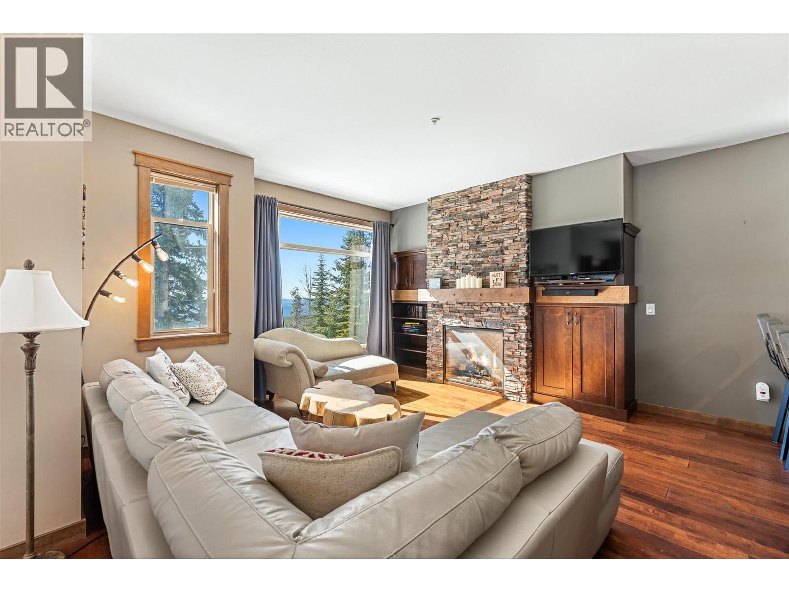 5895 Snow Pines Way Unit# 2, Big White