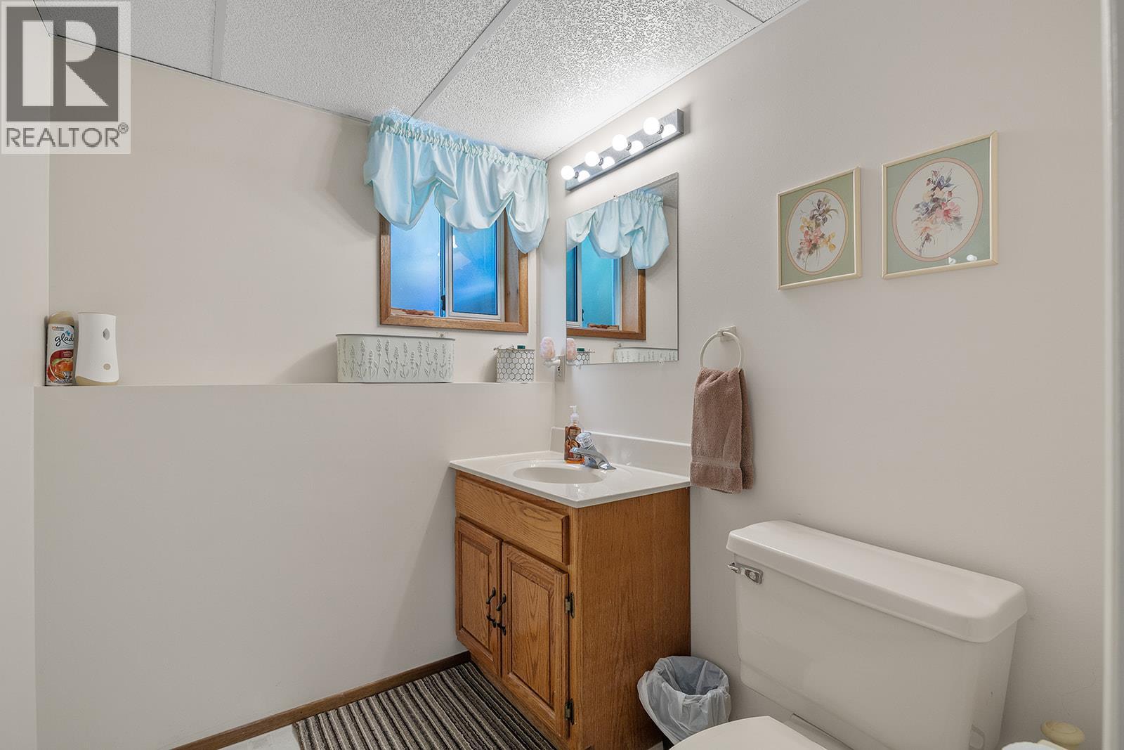  3712 Carrall Road, West Kelowna