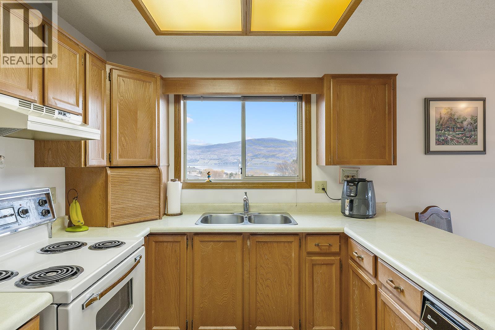  3712 Carrall Road, West Kelowna