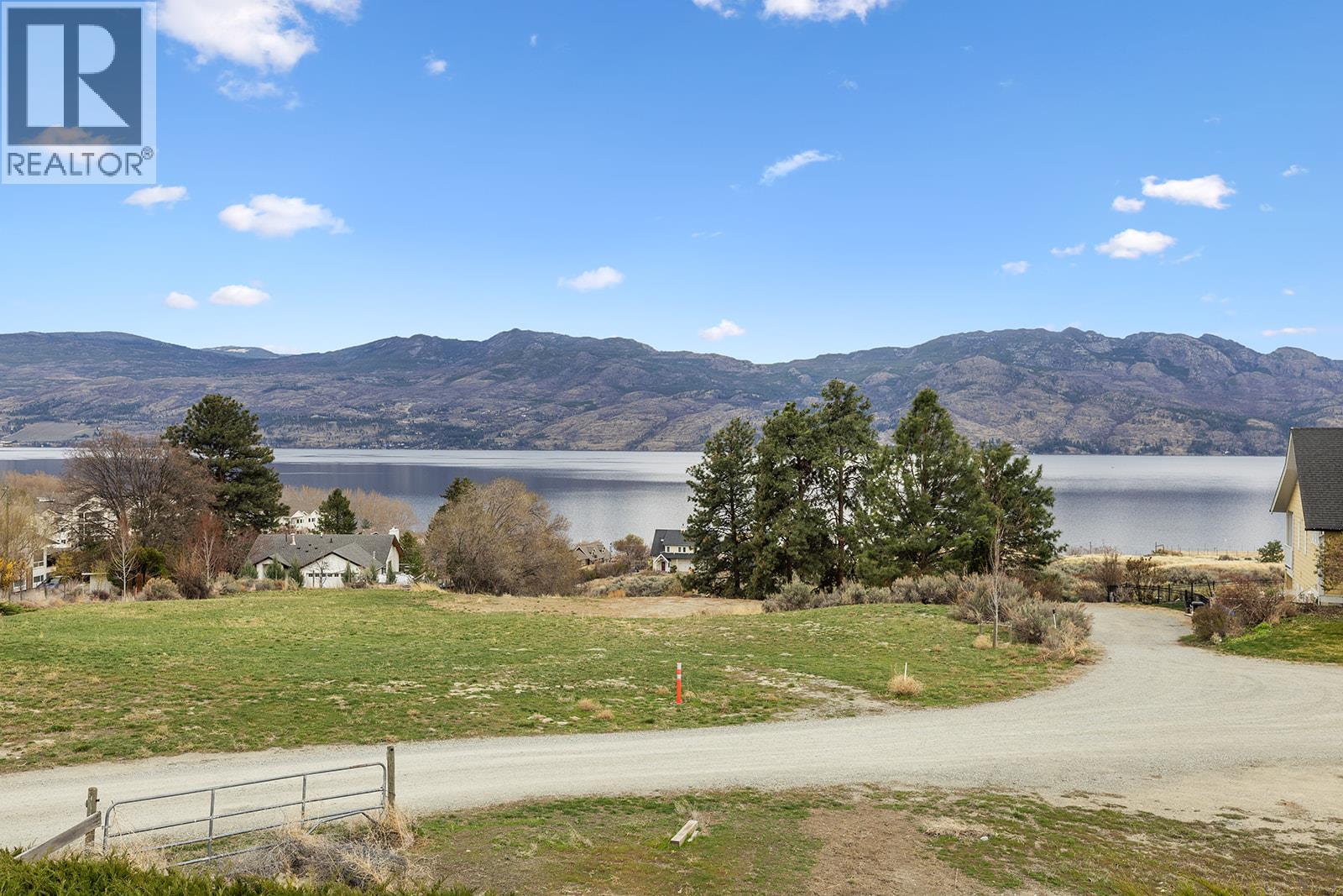  3712 Carrall Road, West Kelowna