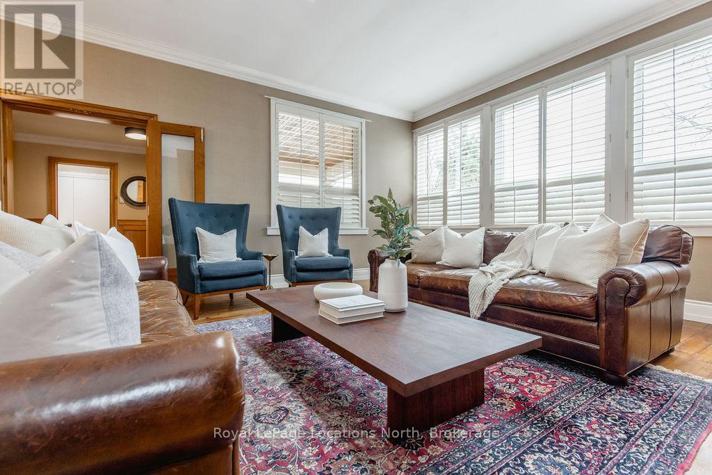 795853 GREY 19 ROAD - 11