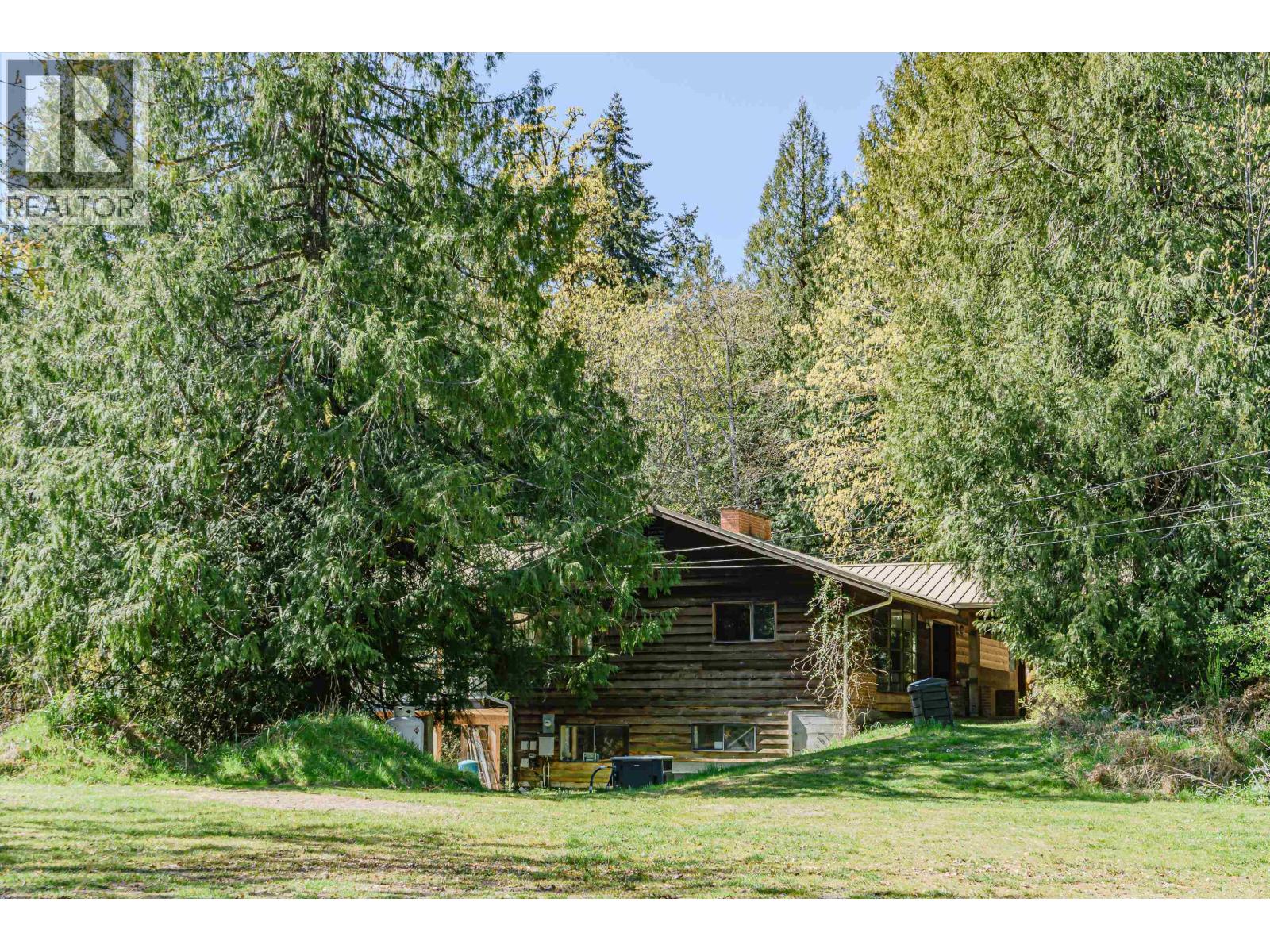 1671 FULFORD-GANGES ROAD — photo 14