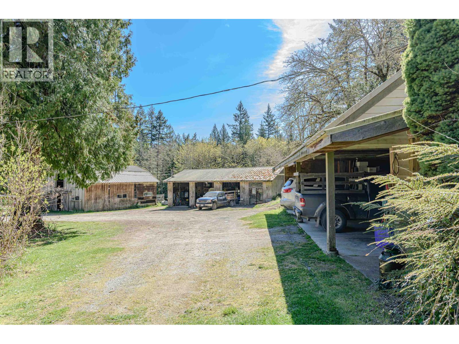 1671 FULFORD-GANGES ROAD — photo 3