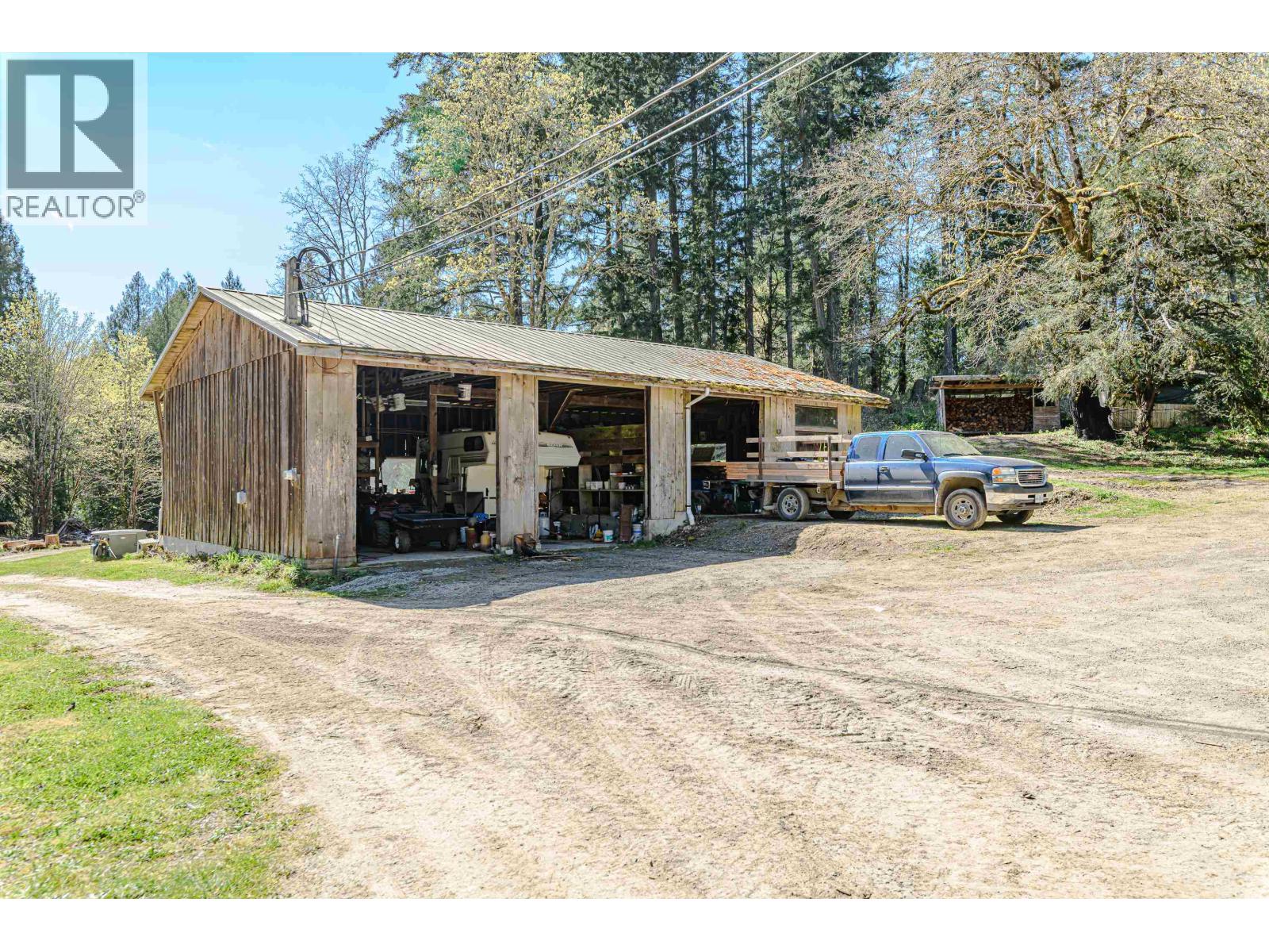 1671 FULFORD-GANGES ROAD — photo 5