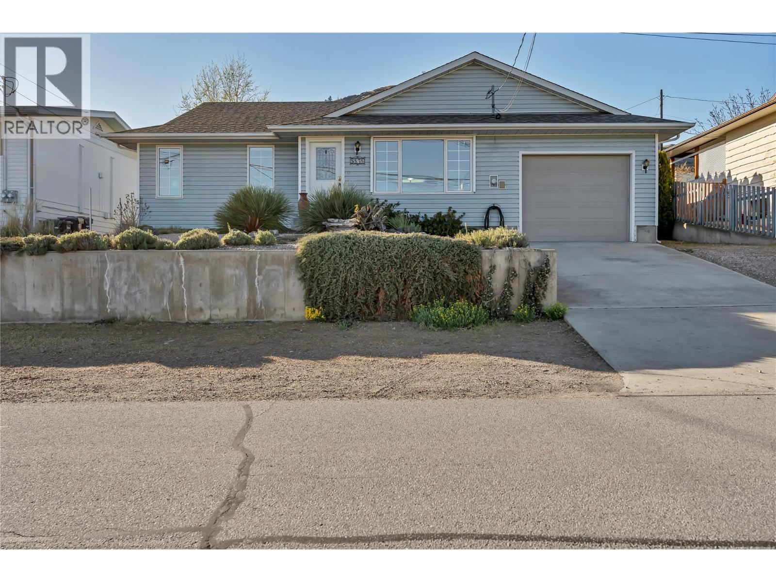  5878 Tulameen Street, Oliver