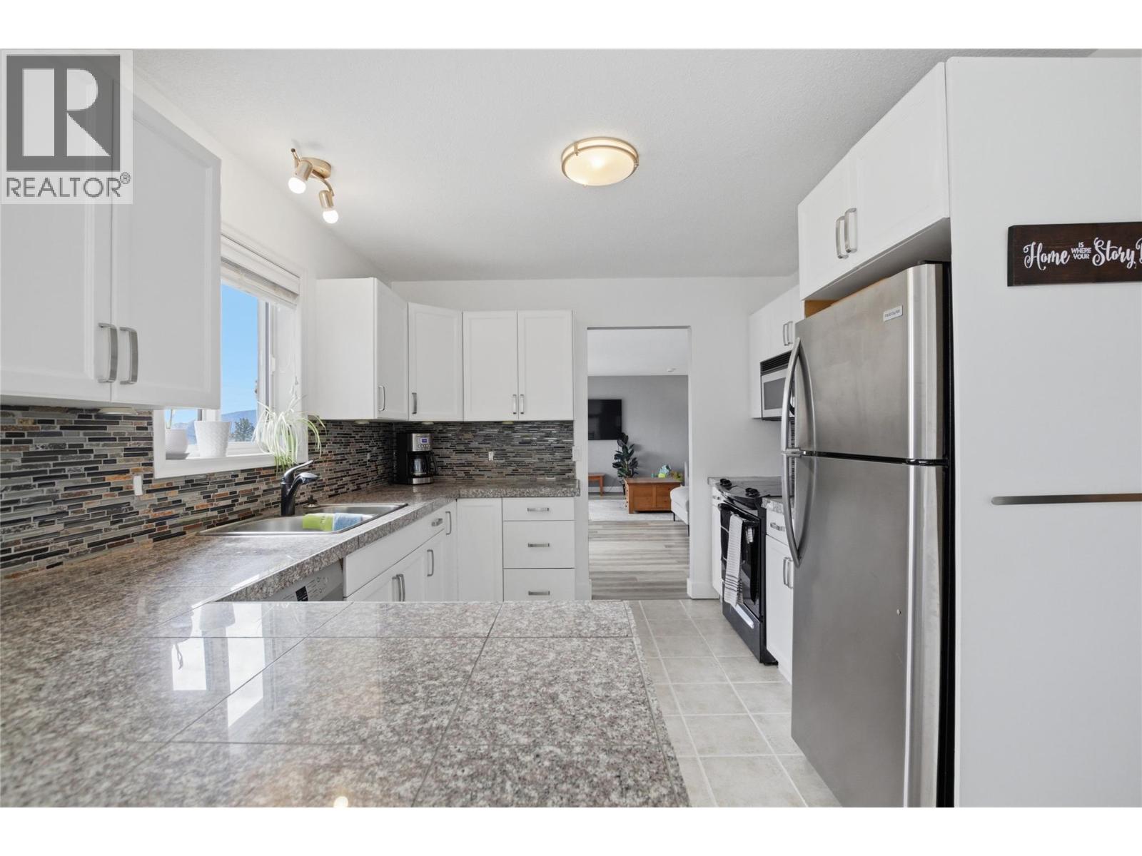 5245 Sutherland Road, Peachland